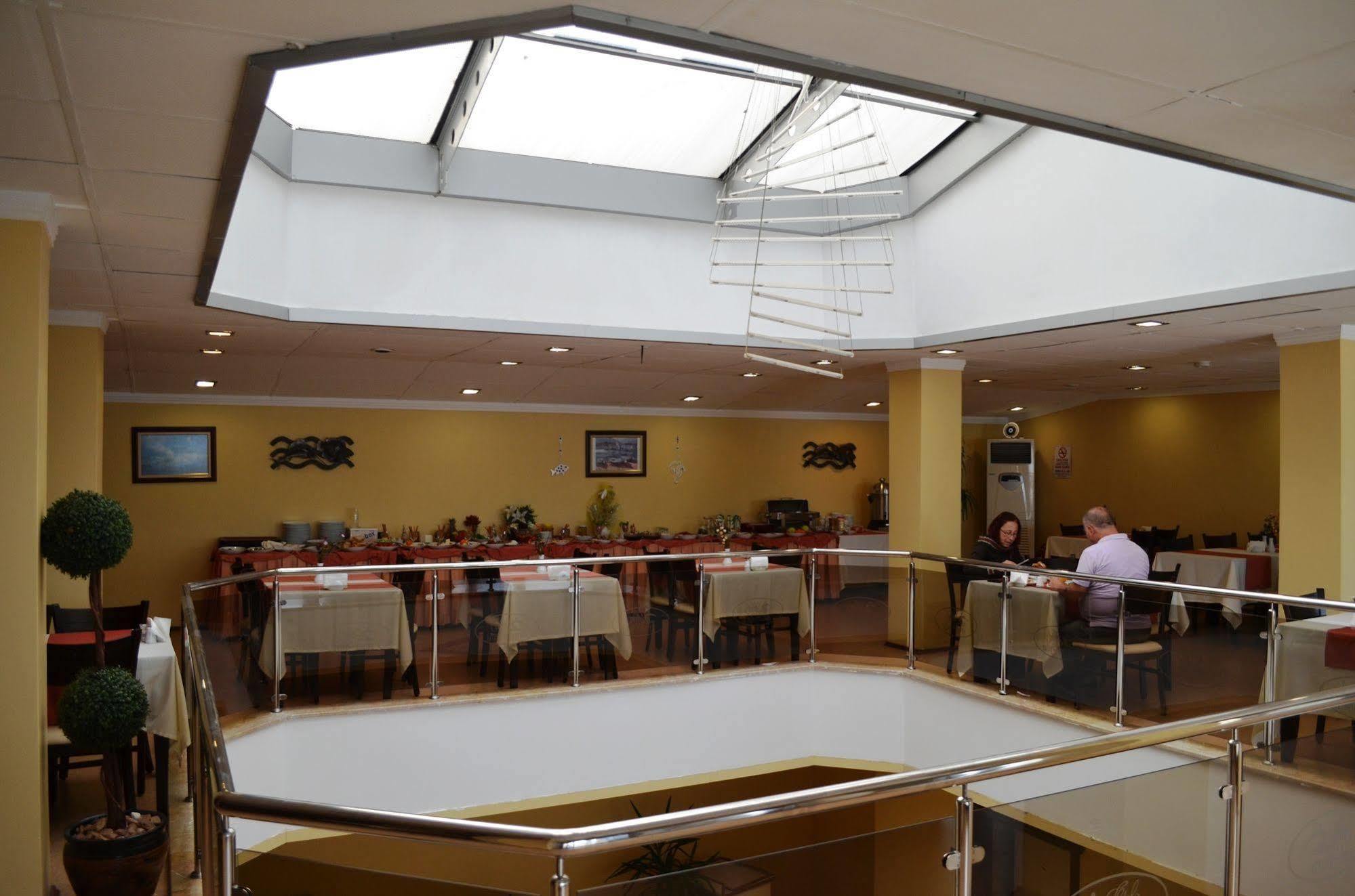 Ayvalik Palas Hotel 외부 사진